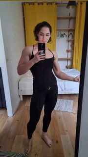 Vladislava Galagan feet photo thumbnail