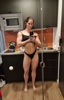 Vladislava Galagan feet photo thumbnail