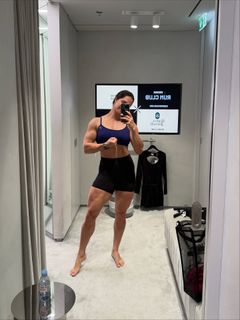 Vladislava Galagan feet photo thumbnail