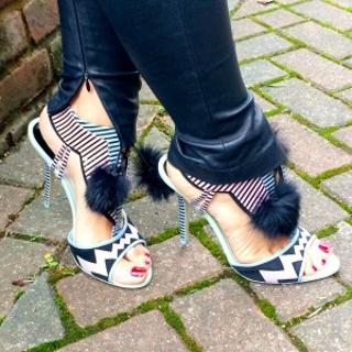 Vogue Williams feet photo thumbnail