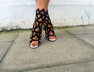 Vogue Williams feet photo thumbnail