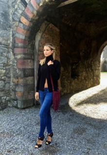 Vogue Williams feet photo thumbnail