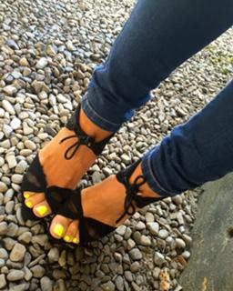 Vogue Williams feet photo thumbnail