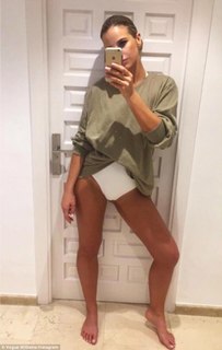 Vogue Williams feet photo thumbnail