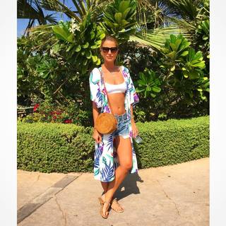 Vogue Williams feet photo thumbnail