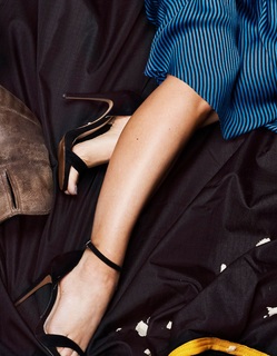 Vogue Williams feet photo thumbnail