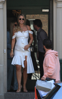 Vogue Williams feet photo thumbnail