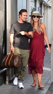 Vogue Williams feet photo thumbnail