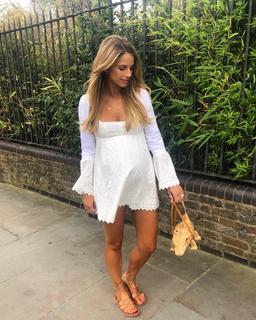 Vogue Williams feet photo thumbnail