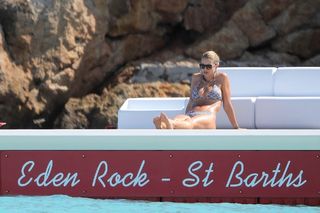 Vogue Williams feet photo thumbnail