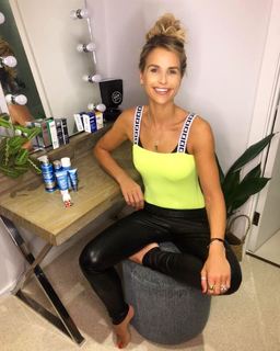 Vogue Williams feet photo thumbnail
