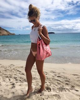 Vogue Williams feet photo thumbnail