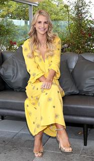 Vogue Williams feet photo thumbnail