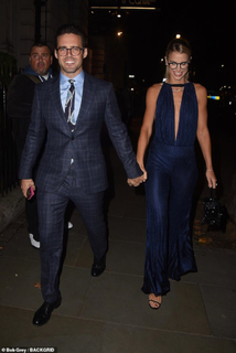 Vogue Williams feet photo thumbnail