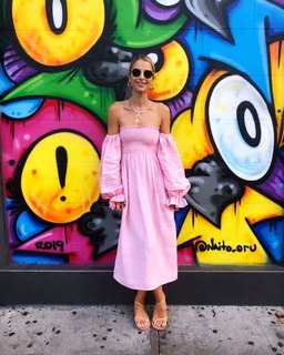 Vogue Williams feet photo thumbnail