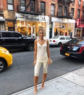 Vogue Williams feet photo thumbnail