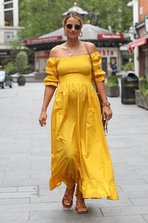 Vogue Williams feet photo thumbnail