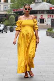 Vogue Williams feet photo thumbnail