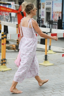 Vogue Williams feet photo thumbnail