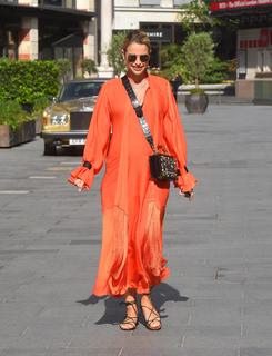 Vogue Williams feet photo thumbnail