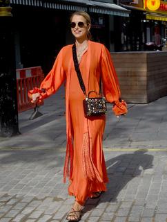 Vogue Williams feet photo thumbnail