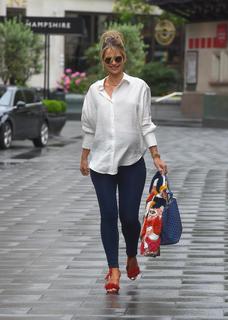 Vogue Williams feet photo thumbnail