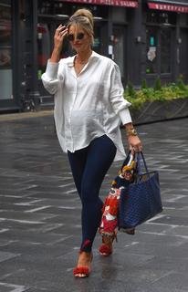 Vogue Williams feet photo thumbnail