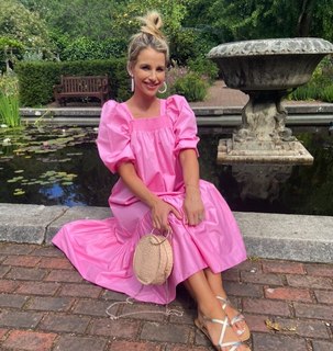 Vogue Williams feet photo thumbnail