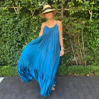Vogue Williams feet photo thumbnail