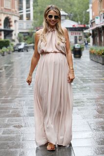 Vogue Williams feet photo thumbnail