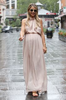 Vogue Williams feet photo thumbnail