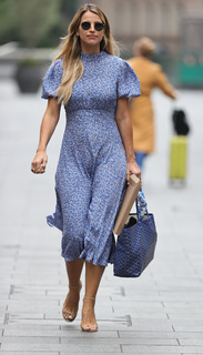 Vogue Williams feet photo thumbnail