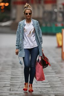 Vogue Williams feet photo thumbnail