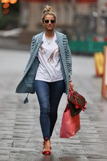 Vogue Williams feet photo thumbnail