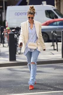 Vogue Williams feet photo thumbnail