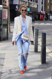 Vogue Williams feet photo thumbnail