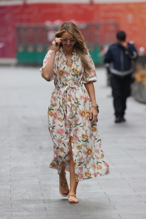 Vogue Williams feet photo thumbnail