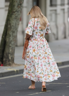 Vogue Williams feet photo thumbnail