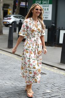 Vogue Williams feet photo thumbnail