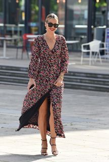 Vogue Williams feet photo thumbnail