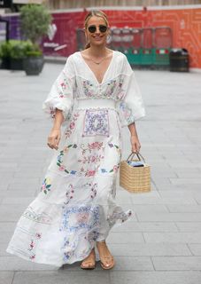 Vogue Williams feet photo thumbnail