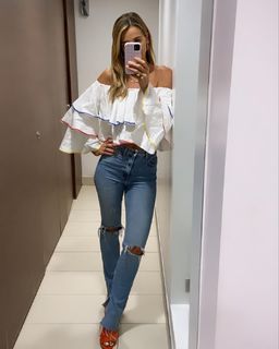 Vogue Williams feet photo thumbnail