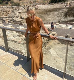 Vogue Williams feet photo thumbnail