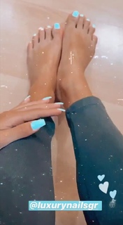 Vrisiida Andriotou feet photo 3