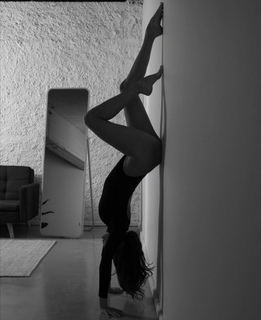 Vrisiida Andriotou feet photo 4