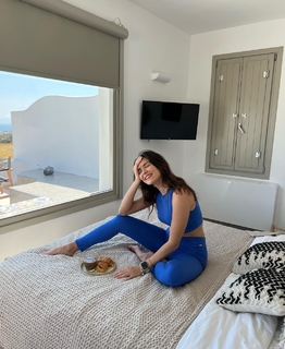 Vrisiida Andriotou feet photo 3