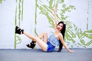 Vy Qwaint feet photo 19