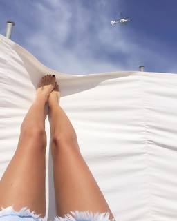 Véronika Loubry feet photo 7