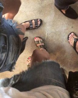 Véronika Loubry feet photo 2