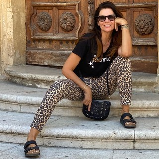 Véronika Loubry feet photo 5